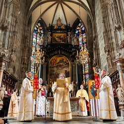 Priesterweihe Byzantinischer Ritus im Stephansdom / Erzdiözese Wien/ Schönlaub