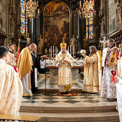 Priesterweihe Byzantinischer Ritus im Stephansdom / Erzdiözese Wien/ Schönlaub