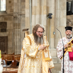 Priesterweihe Byzantinischer Ritus im Stephansdom / Erzdiözese Wien/ Schönlaub