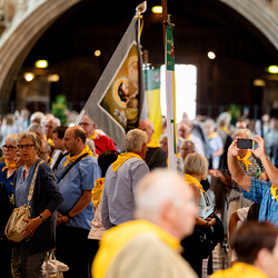 400 Mesnerinnen und Mesner bei österreichweiter Wallfahrt / Erzdiözese Wien/Schönlaub, Stephan Schönlaub 400 Mesnerinnen und Mesner bei österreichweiter Wallfahrt
